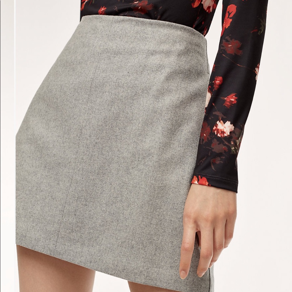Aritzia Wilfred Essonne Skirt